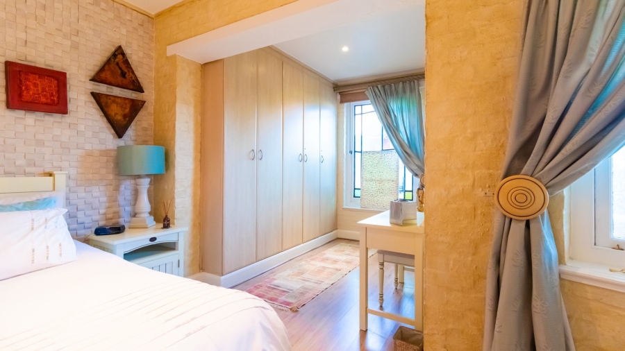 1 Bedroom Property for Sale in Hout Bay Beachfront Western Cape